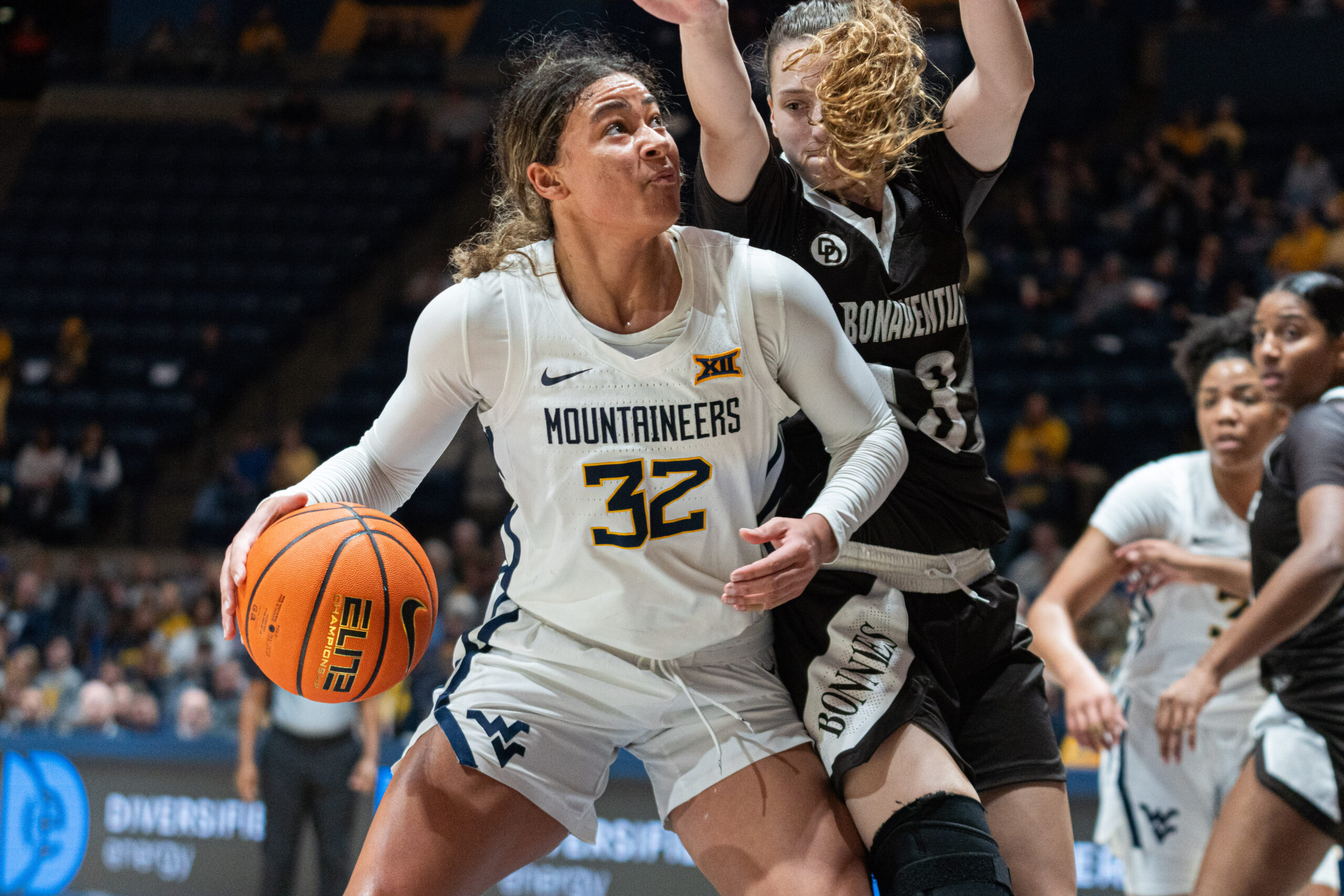 WVU remains unbeaten with dominating win against St. Bonaventure